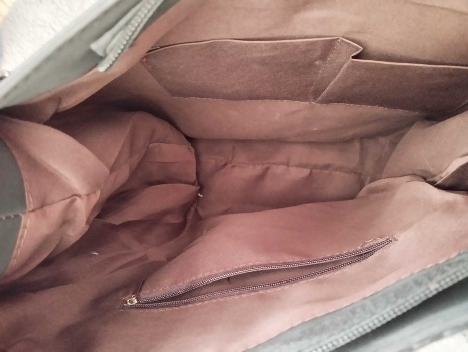 Torebka damska z łańcuchami