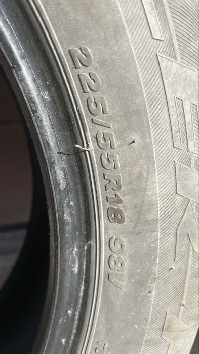 Покрышки колёса 225/55 R18  98V bridgestone dueler h/p