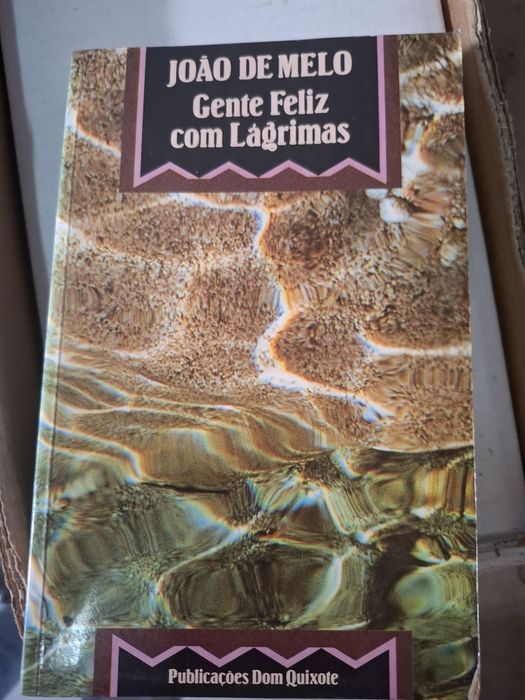 Gente Feliz com Lágrimas