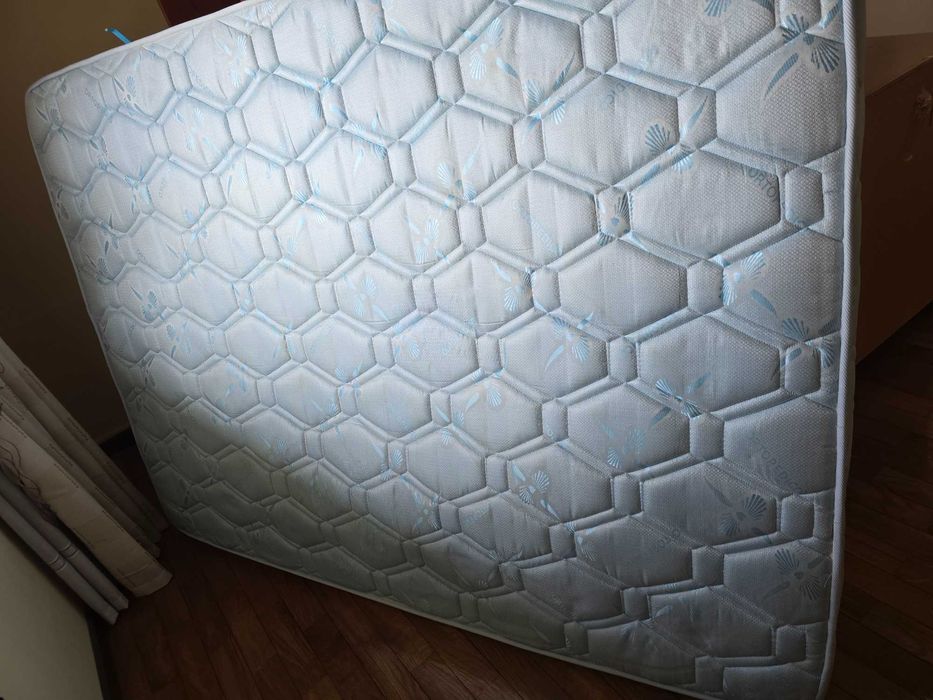 Quarto completo estado exelento