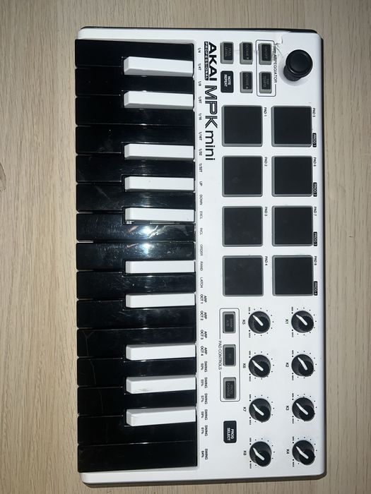 Klawiatura MIDI akai mpk mini