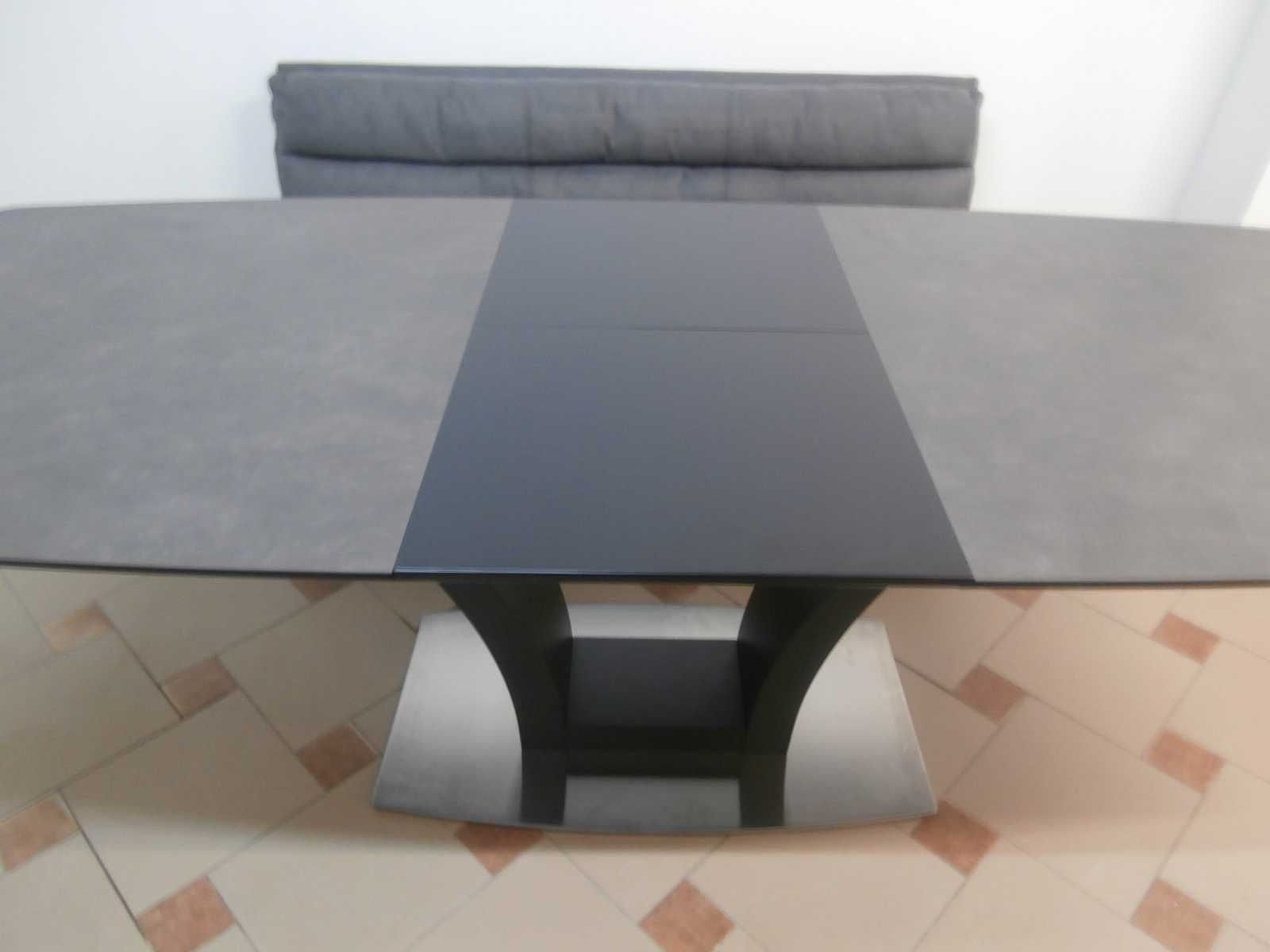 Ceramiczny, nowoczesny, rozkładany stół
