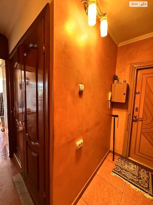 Продаж 3 кімнатної з ао, мікрорайон Сонячний