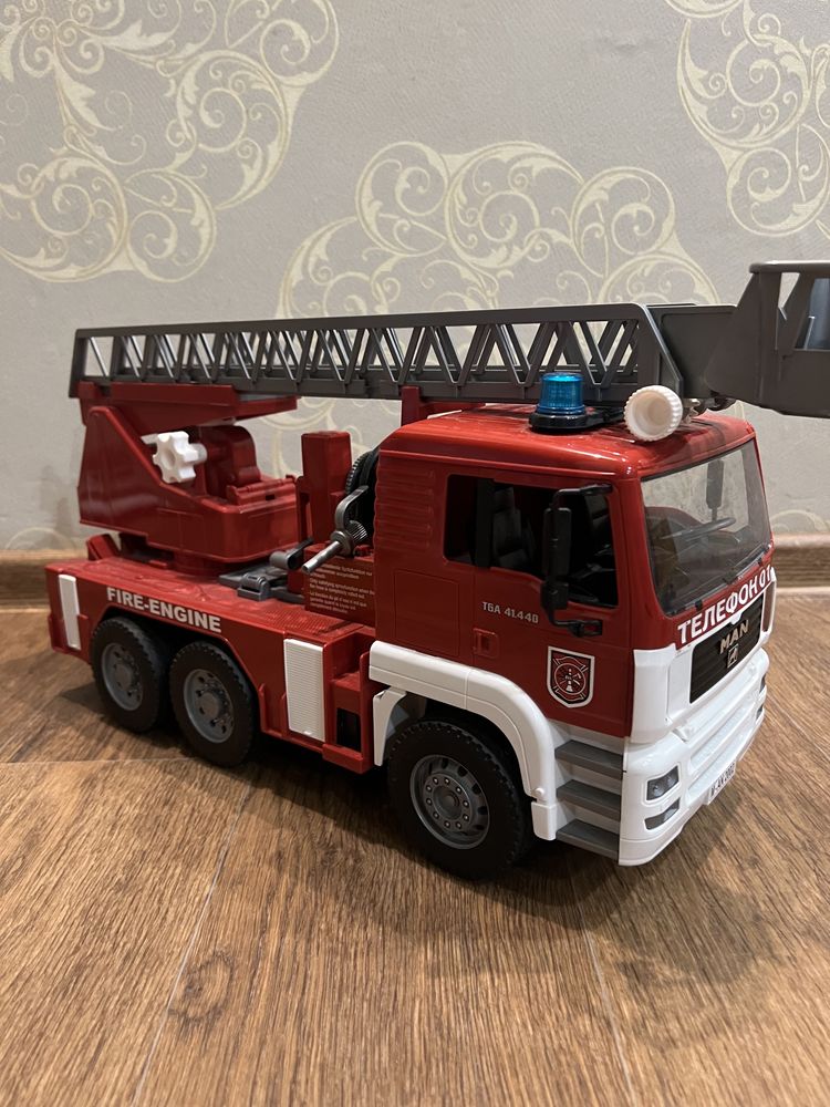 Пожежна вантажівка Bruder man