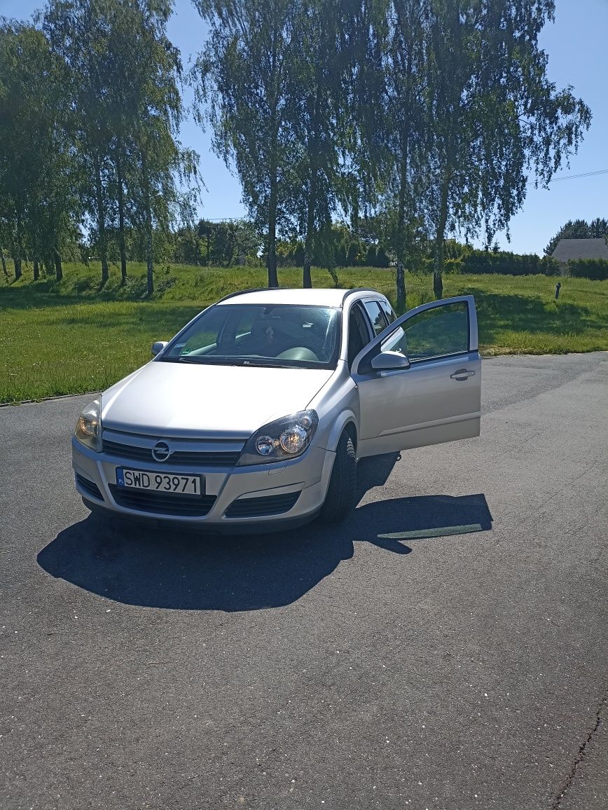 Opel Astra H 1.6 105km