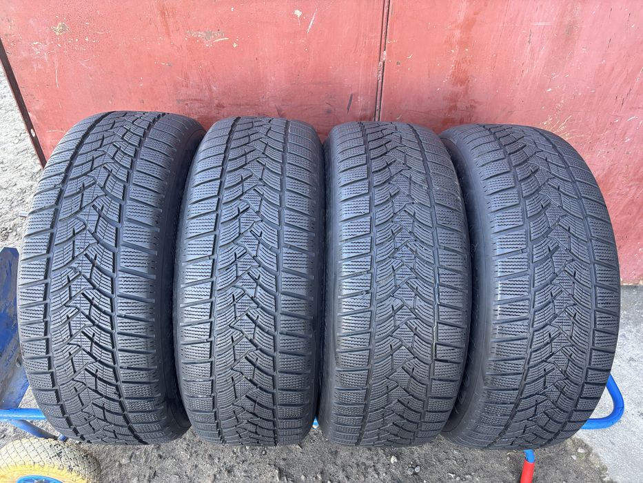 235/55/19 R19 Dunlop winter Sport5 Suv зима 4 шт