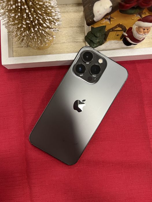 - iPhone 13 Pro - 256GB -