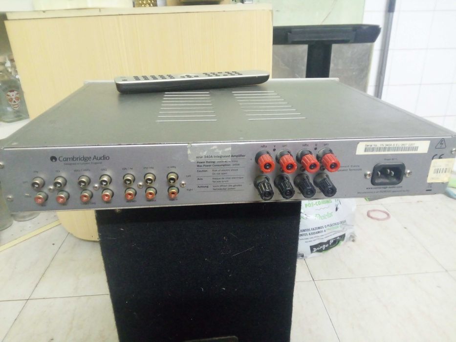 colunas jbsystems 150w e amplificador Cambridge audio 345w a funcionar