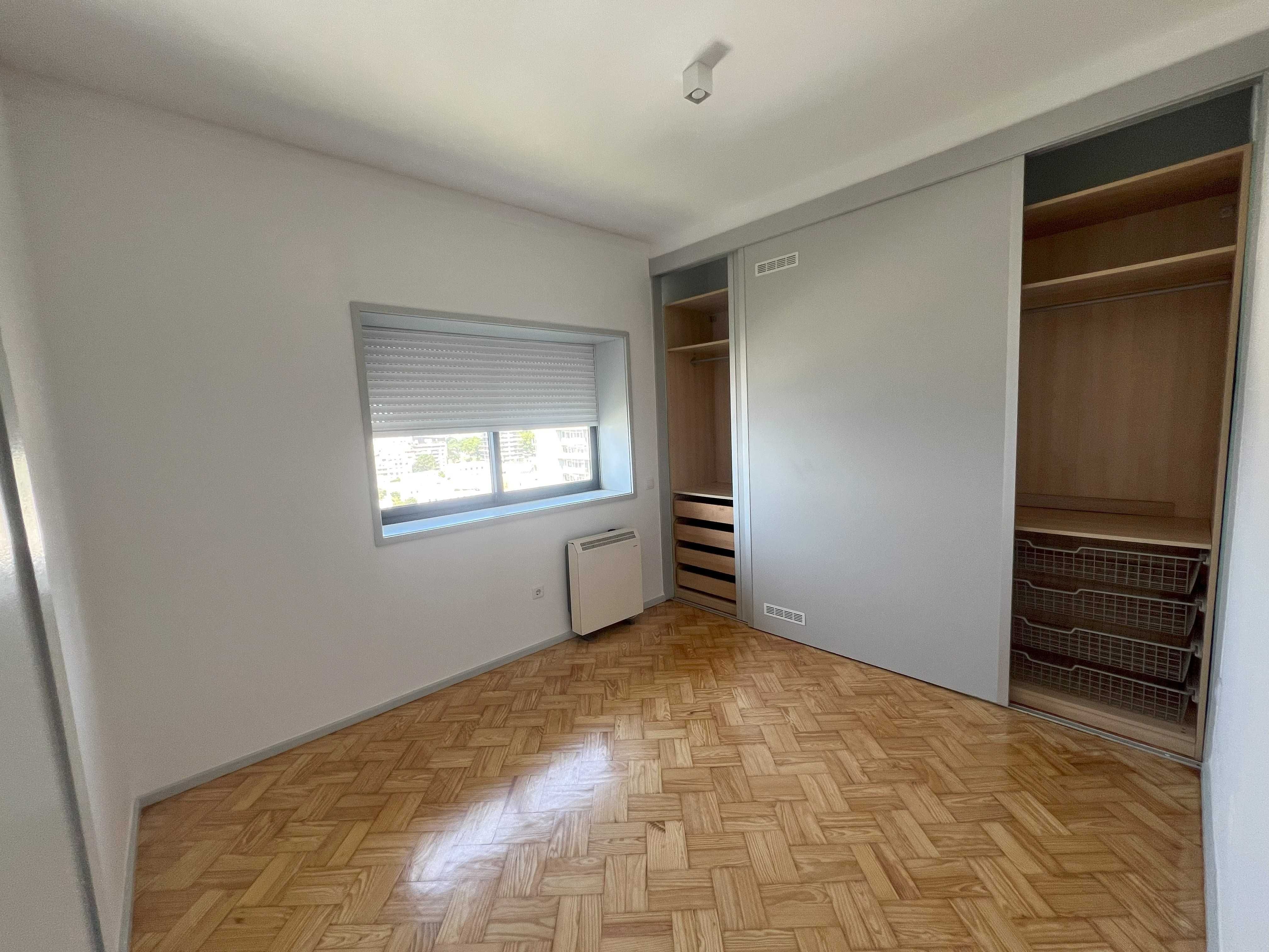 Apartamento com 2 quartos, com a melhor vista da Foz do Douro e o mar.
