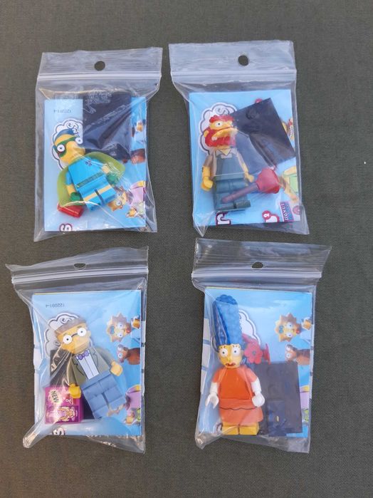 Lego 9 Minifiguras The Simpsons Series 1 e 2 com Folhetos Originais
