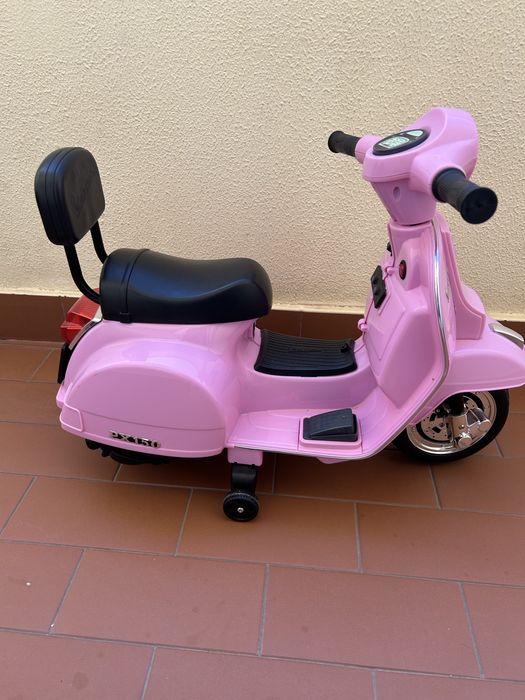 Mota vespa criança