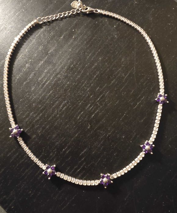 Colar flores prata marca Magnólia