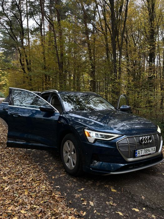 Audi e-tron 55 quattro prestige 2019 року