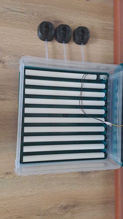 Інкубатор для яєць автоматичний 70-G 220/12 з овоскопом