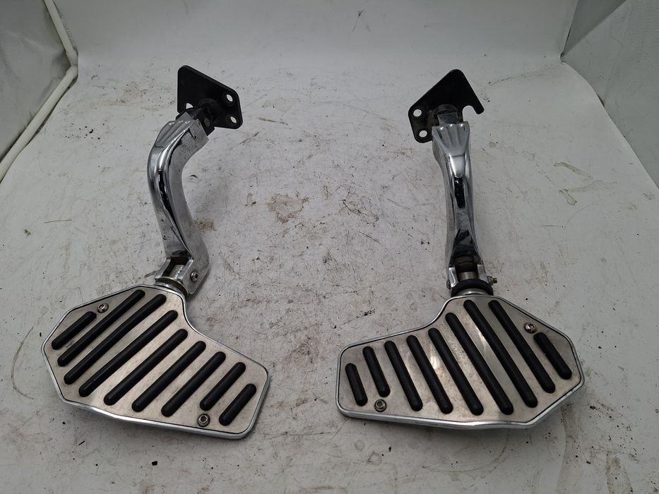 Yamaha xvs 1100 xvs 1300 xv 1900 dragstar  podesty pasażera podnóżki