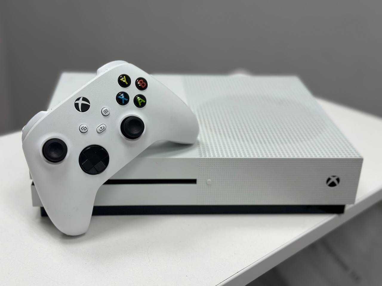 Xbox One S 1tb памяті з іграми!