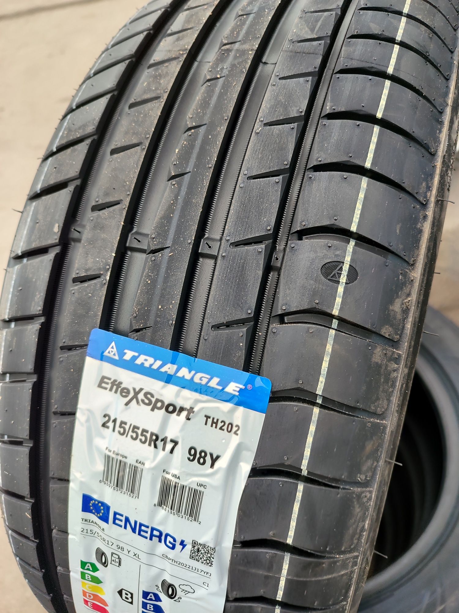 Triangle EffeXSport TH202 215/55 R17 98Y XL