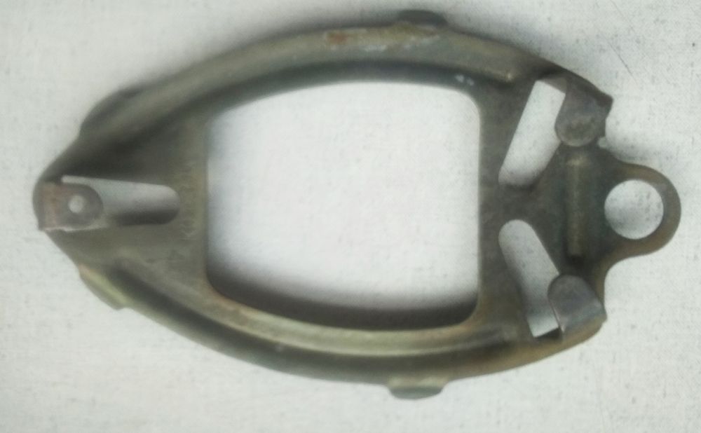 Продам подставку под утюг.