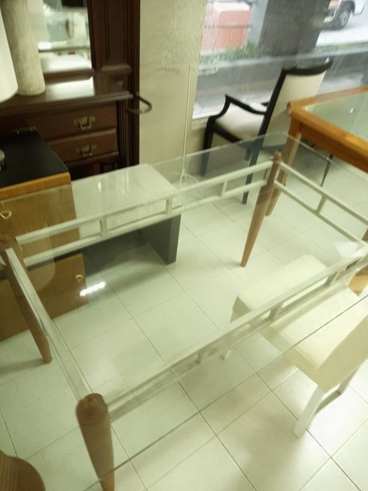 Mesa com vidro de 10 milímetros