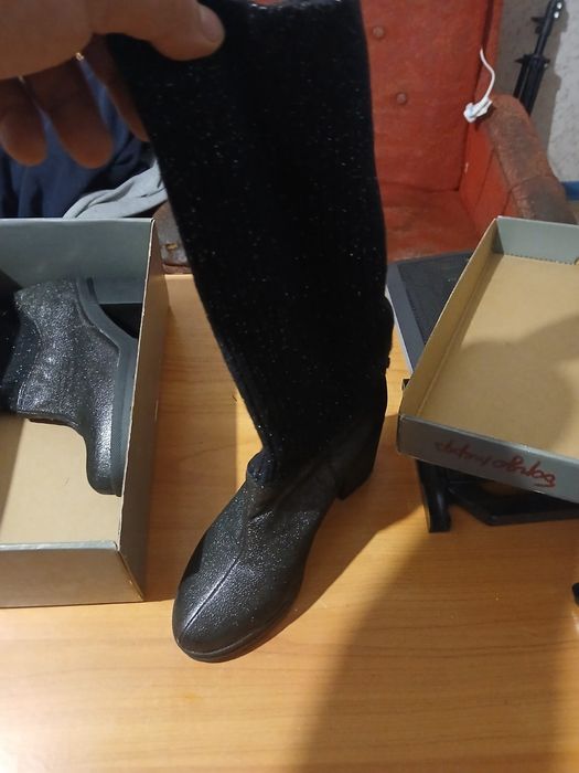 Продам есть много обуви