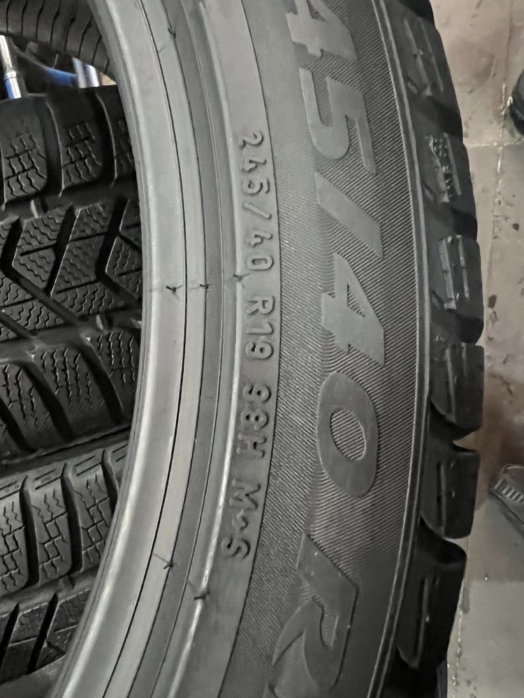 245/40/19 R19 Pirelli Sottizero 3 4шт зима