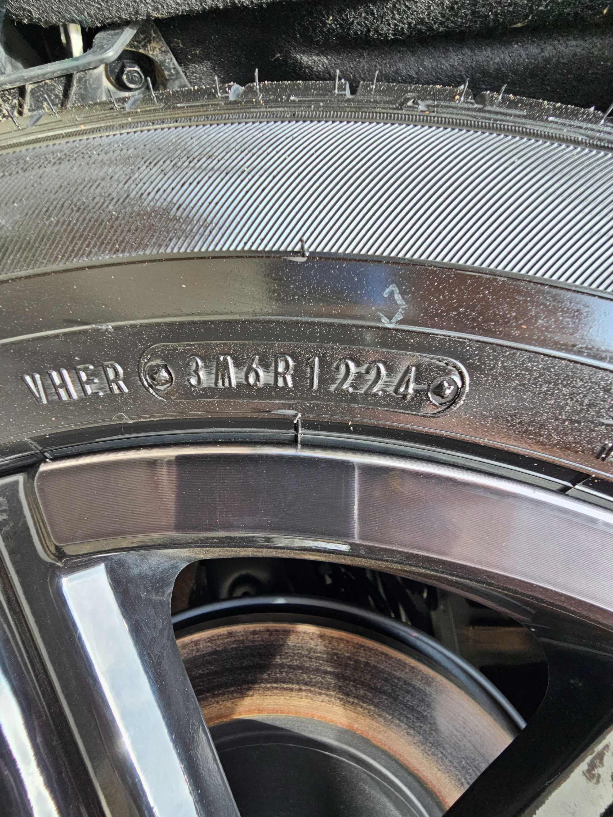Dunlop enasave ec300+  215/60/r17