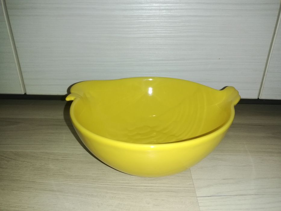 Szklana miska, żółta home and you.