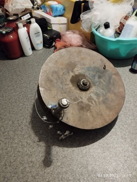 Продам гирю 2 кг для чистки вентиляції