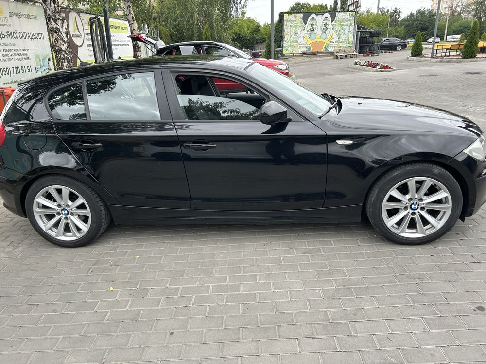 BMW 1 Series E87 — 2010 год, 2.0 бензин