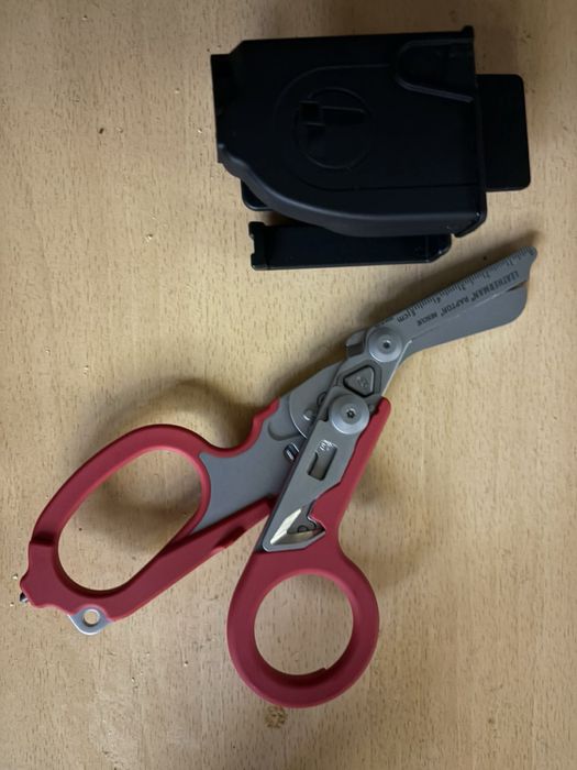 Ножиці Leatherman Raptor Rescue червоні utiliti 832337 чохол