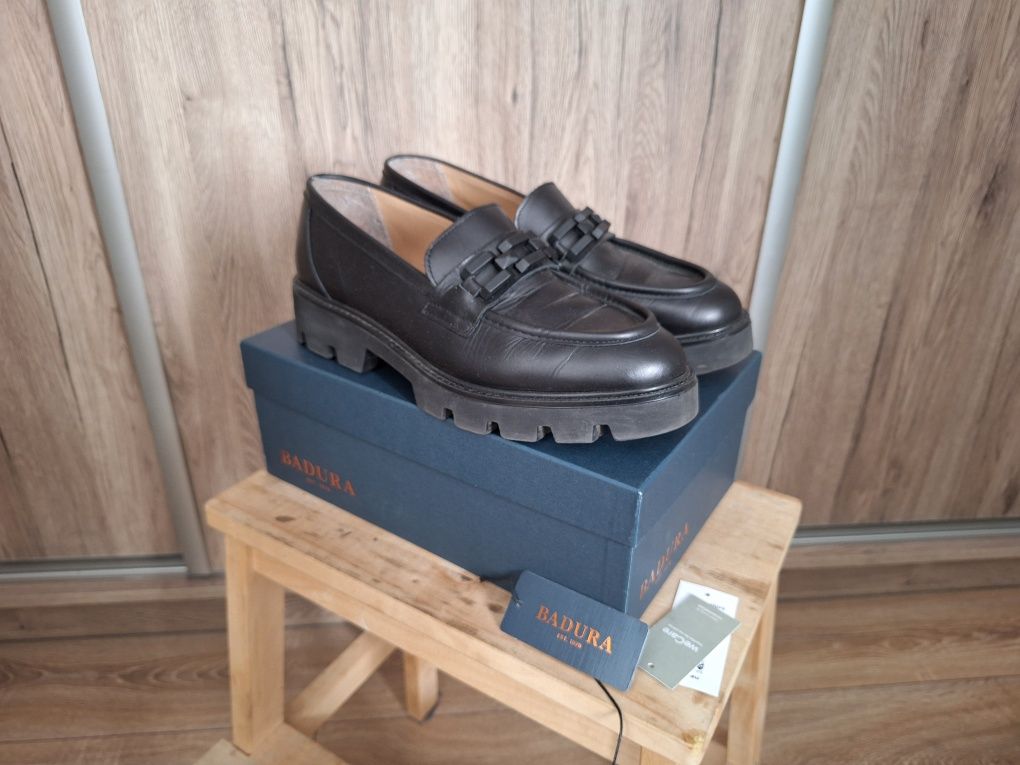 Buty obuwie mokasyny czarne skórzane damskie Badura 42