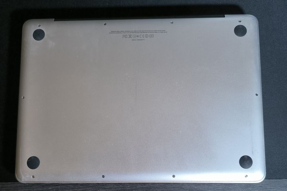 MacBook Pro 2011 –  RAM,Bateria, e Motherboard novas