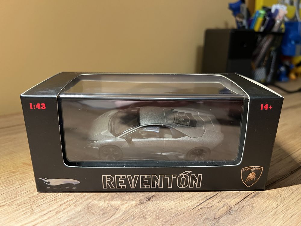 Lamborghini Reventon Hot Wheels Elite 1:43 AutoArt Minichamps