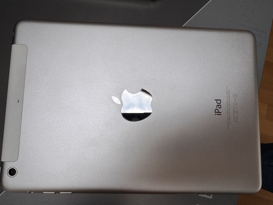 iPad Mini 2 WiFi / cellular 64 GB