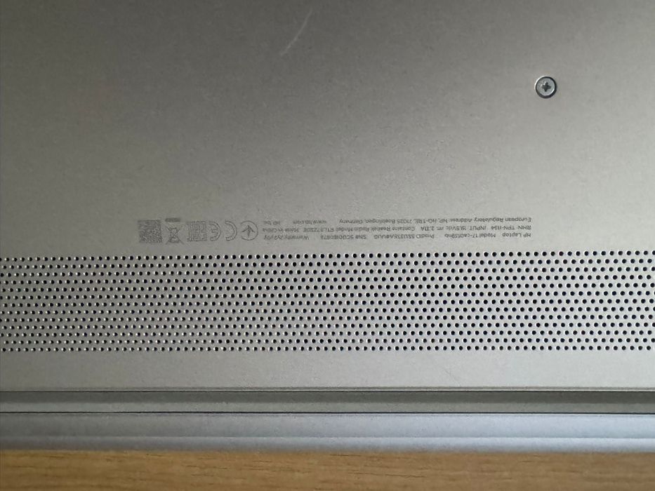 Laptop HP 17 AMD A6 8GB Ram dysk 1T AMD Radeon R4 sprawny