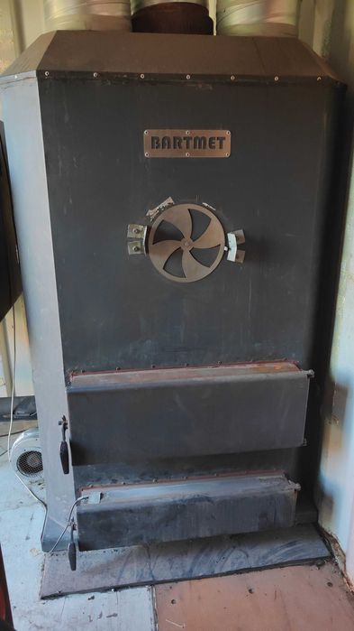 Piec nadmuchowy 70 Kw Bartmet z podajnikiem i sterownikiem