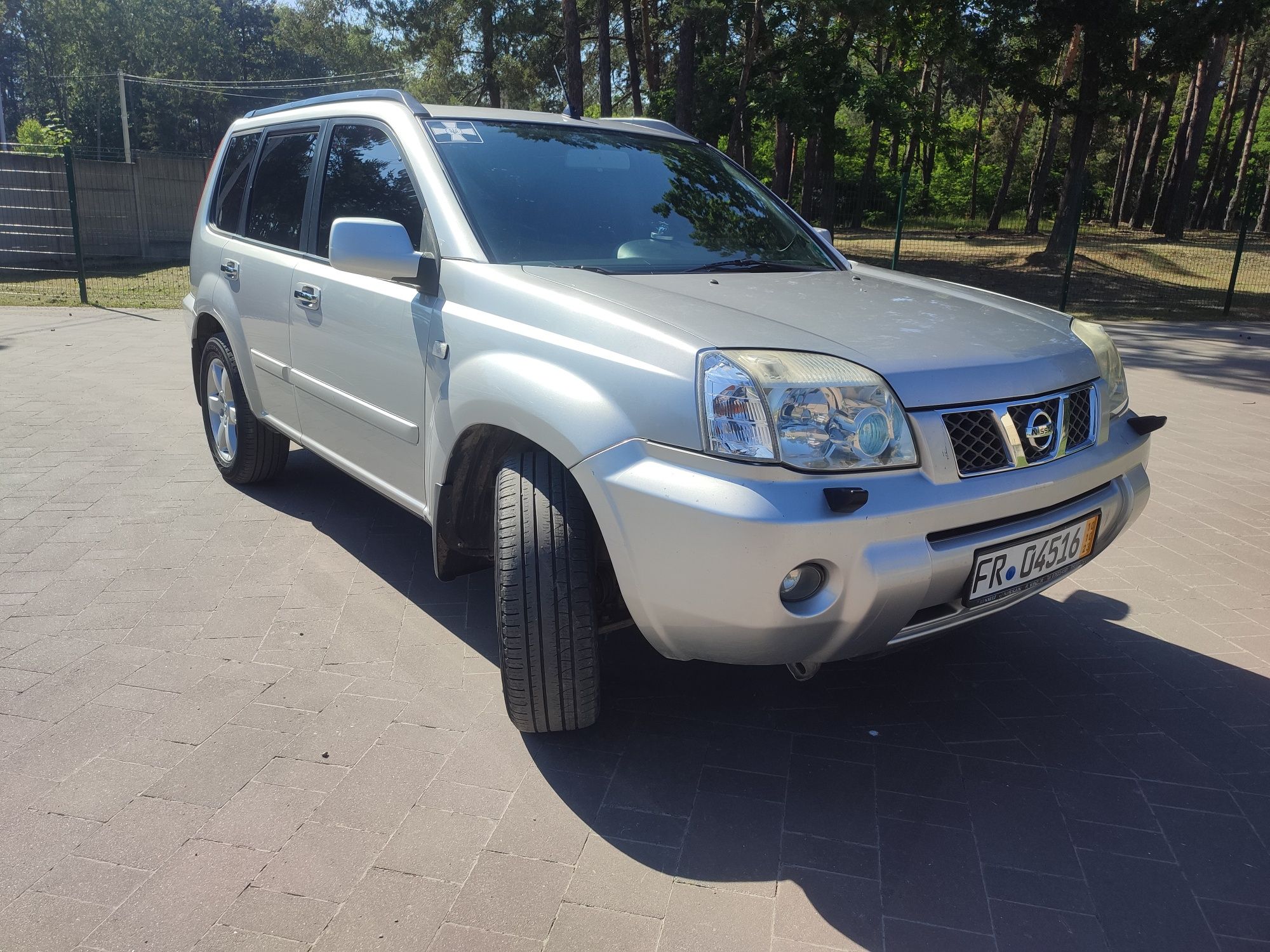 Nissan x-trail на тимчасовій реєстрації