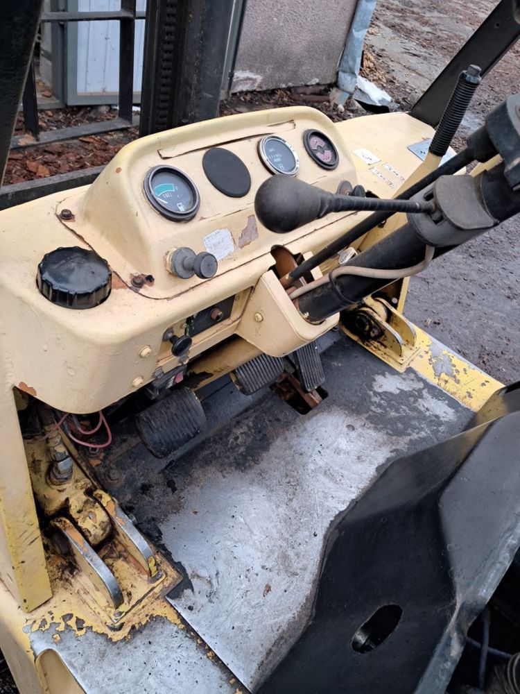 Wózek widłowy z UDT Komatsu FG14 LPG 1,5t 4M UDT silnik TOYOTA 4P FVAT