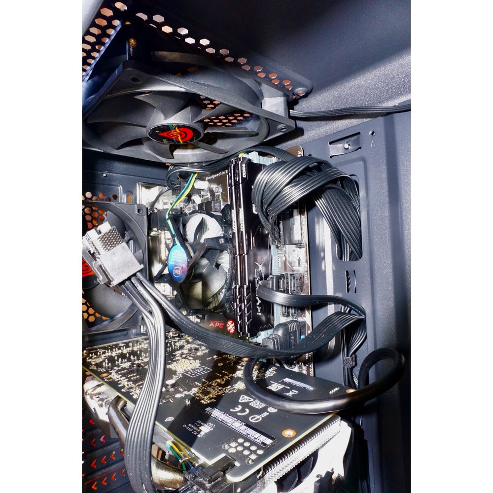 Komputer Gamingowy RX570 Armor 8GB, i3 9100F, 16 RAM prawie 7 TB!!!