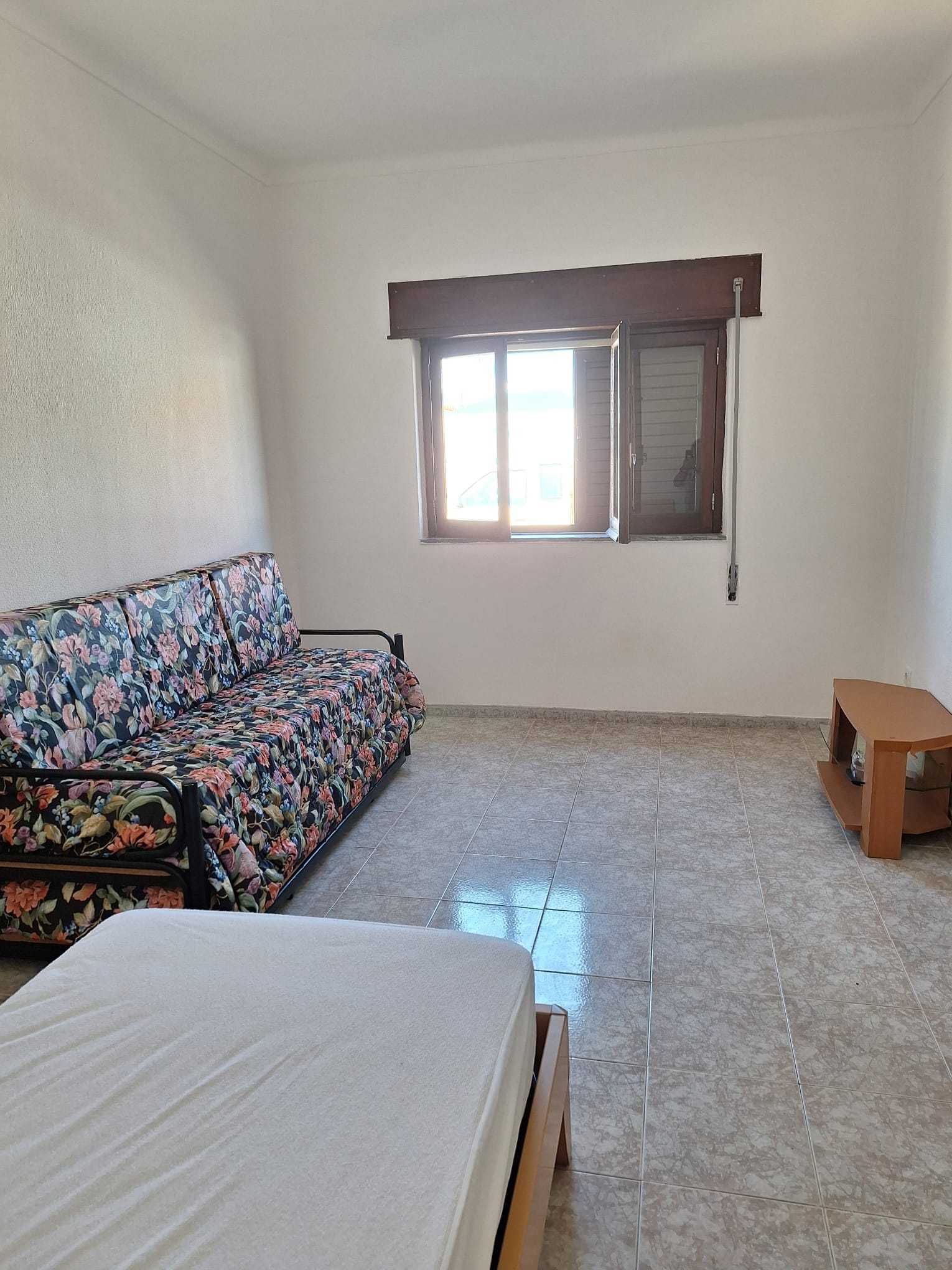 DUAS casas geminadas em Ermidas-Sado