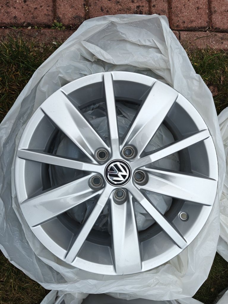Felgi VW 15 6j ET40 5x100 stan bdb
