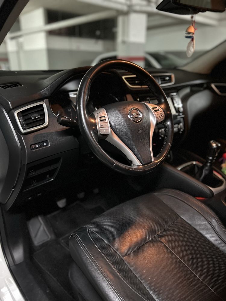 Nissan Qashqai 1.5 dCi Tekna – FULL EXTRAS