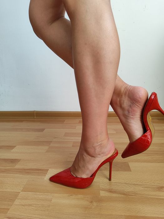 Klapki na szpilce Kazar, lakierowana skóra, rozmiar 39