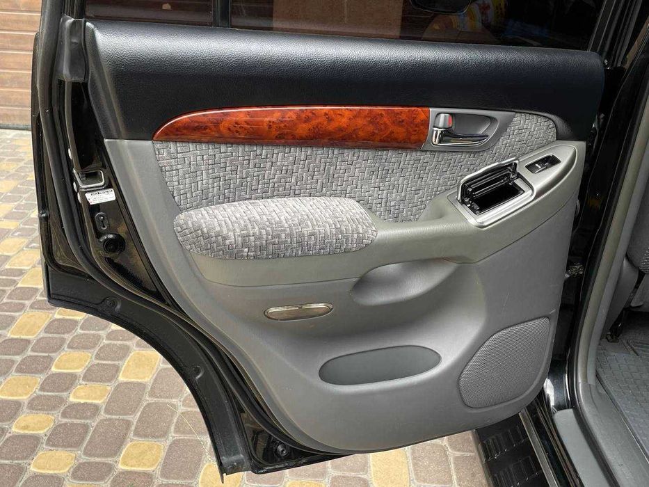 Продам  Toyota Land Cruiser Prado 2006. Можна в розстрочку, під викуп.