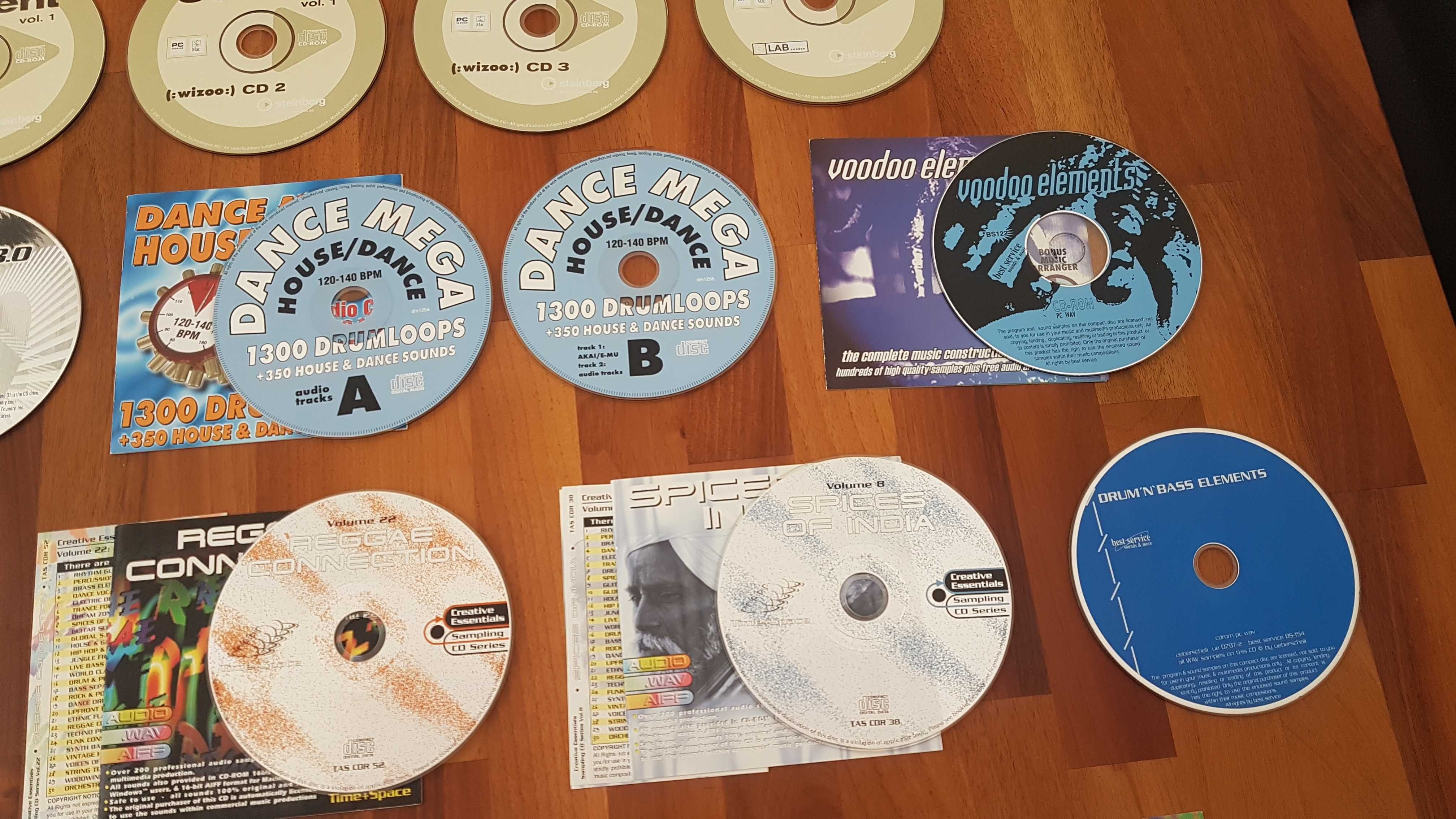 Coleção de sample CDs de vários estilos da música electrónica