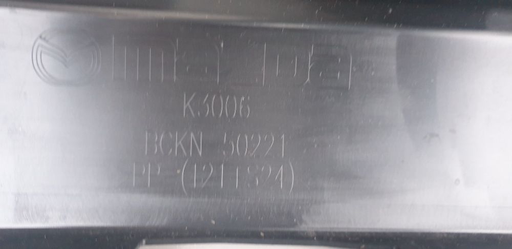 Mazda 3 бампер оригінал задній 19- В НАЯВНОСТІ