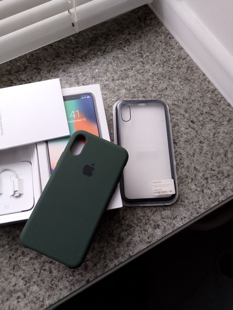 Продам iPhone 10.64gb.