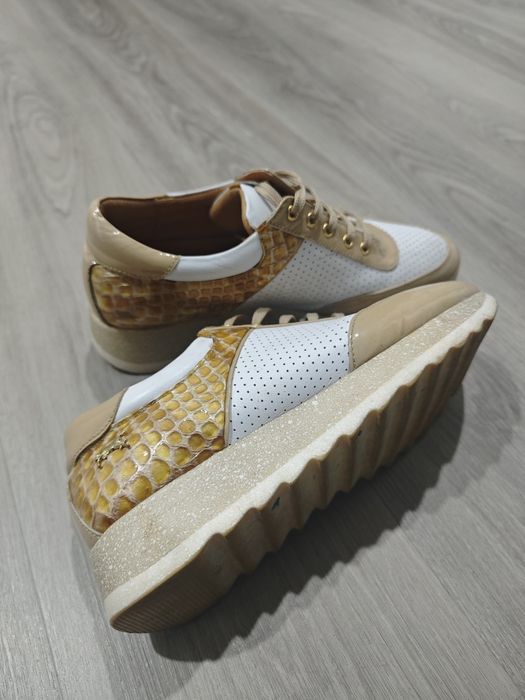 Sapatilhas Cavalinho em muito bom estado