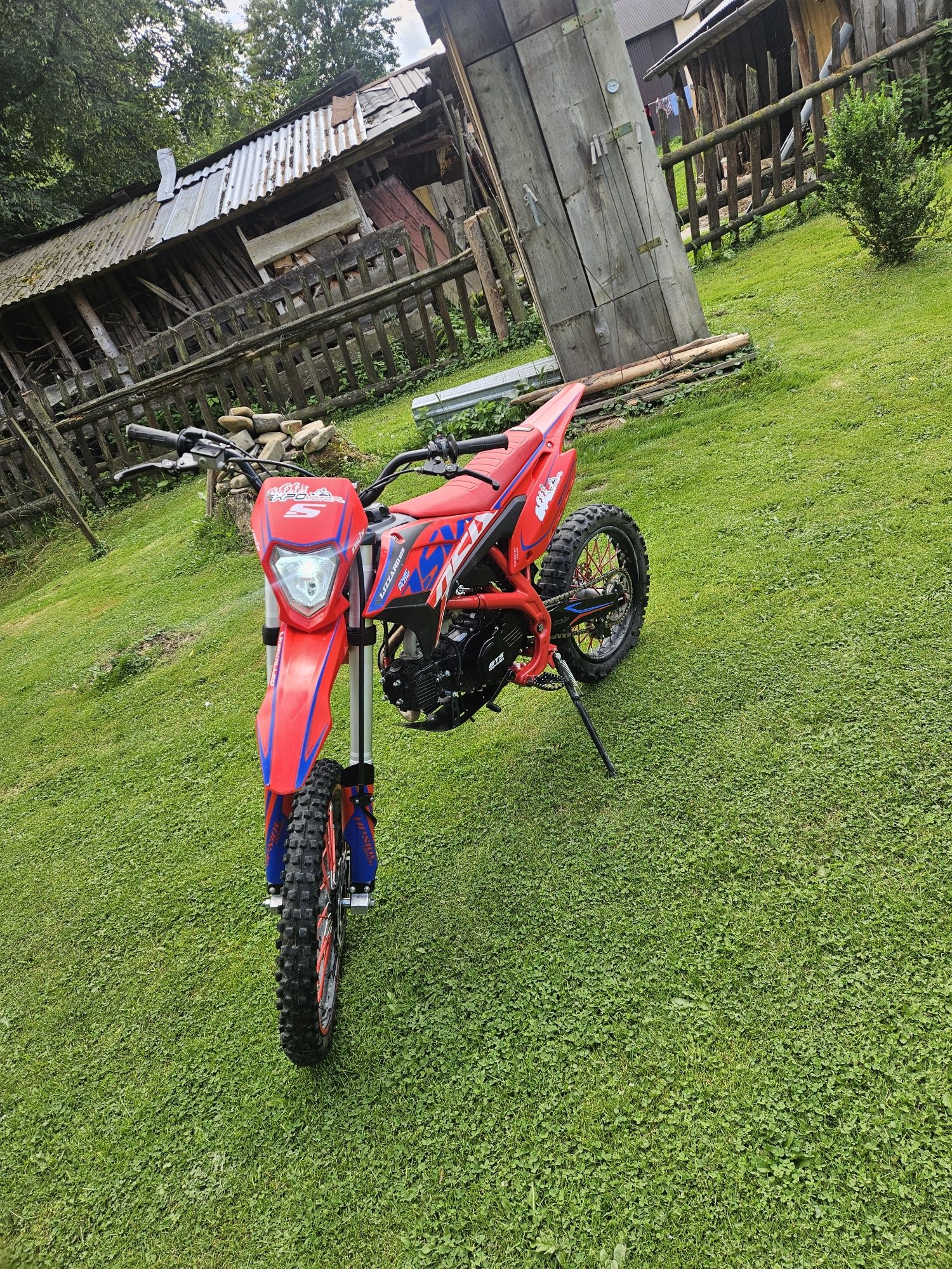 Cross 125ccm 4t Asix Xmotos mikilon loncin