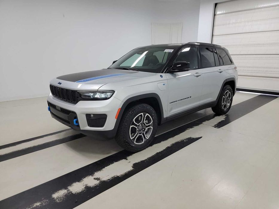 2022 Jeep Grand Cherokee 4XE Trailhawk